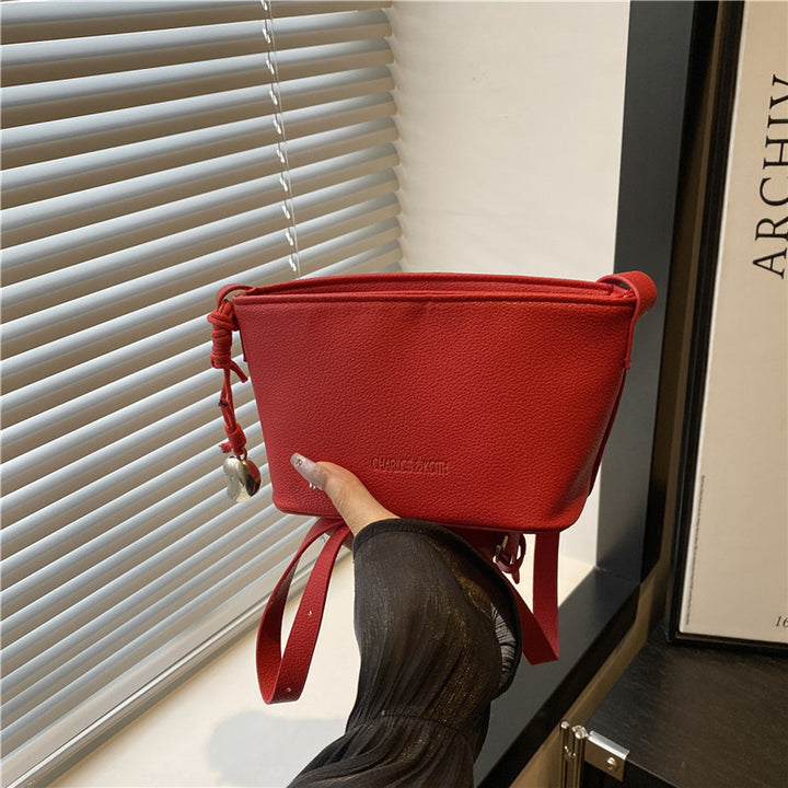 Damen kleine Umhängetasche mit strukturiertem Leder Nord Taschen