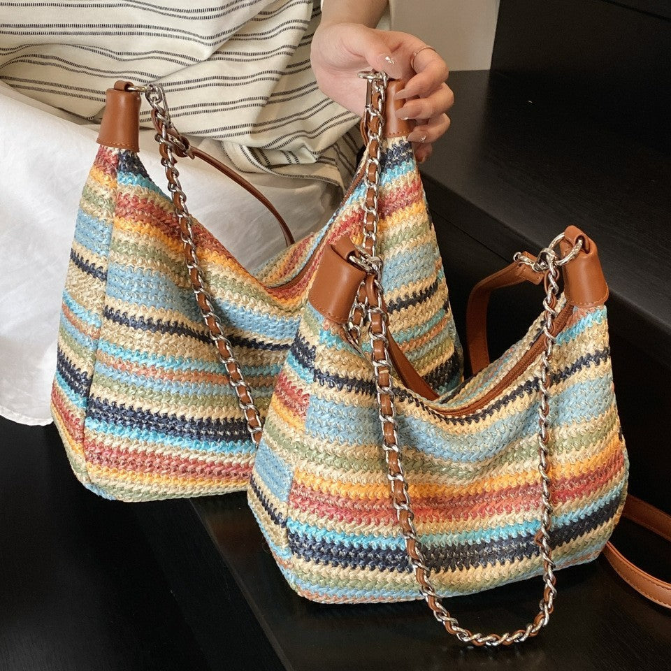Damen Hobo Tasche aus gewebtem Material mit dekorativem Kettenriemen Nord Taschen