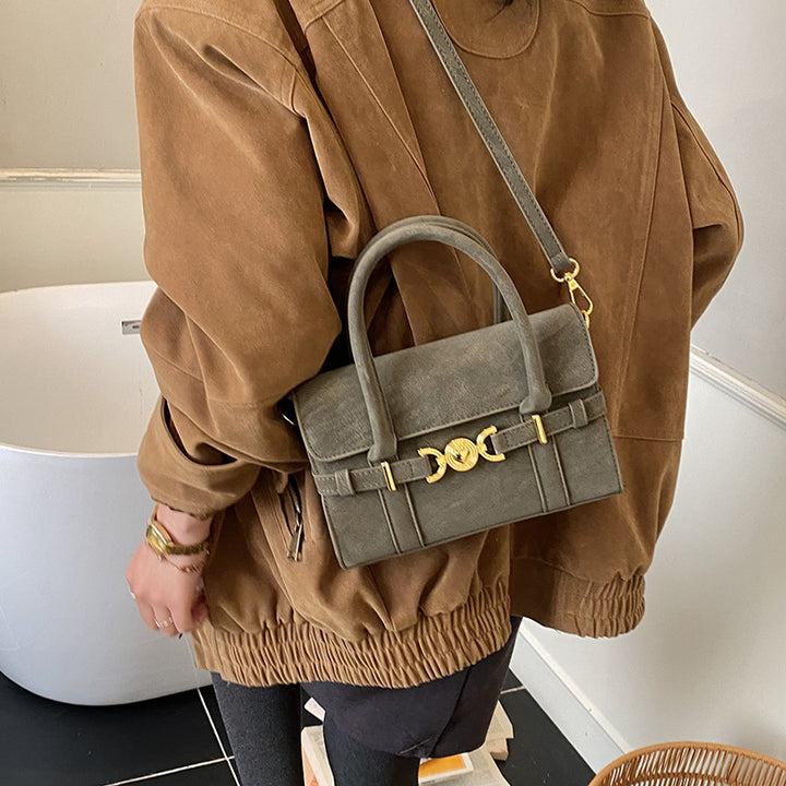 Damen elegante Handtasche mit dekorativem Kettenverschluss Nord Taschen