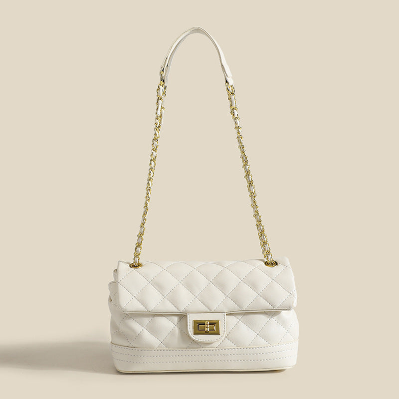 Damen Umhängetasche mit elegantem Steppmuster und goldener Kettenapplikation Nord Taschen