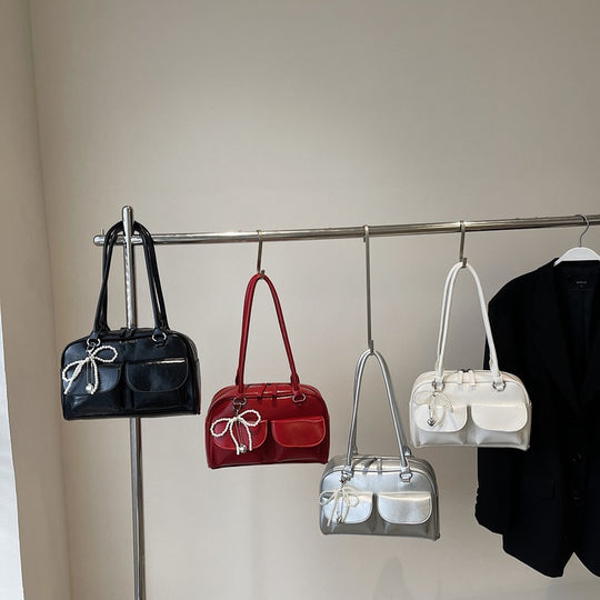 Damen modische Handtasche mit perlenbesetztem Anhänger und praktischen Fächern Nord Taschen