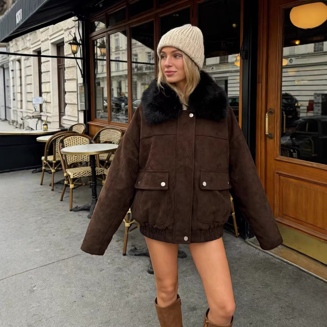 Damen Oversize Bomberjacke aus Wildlederimitat mit großem Kunstfellkragen Nord Taschen