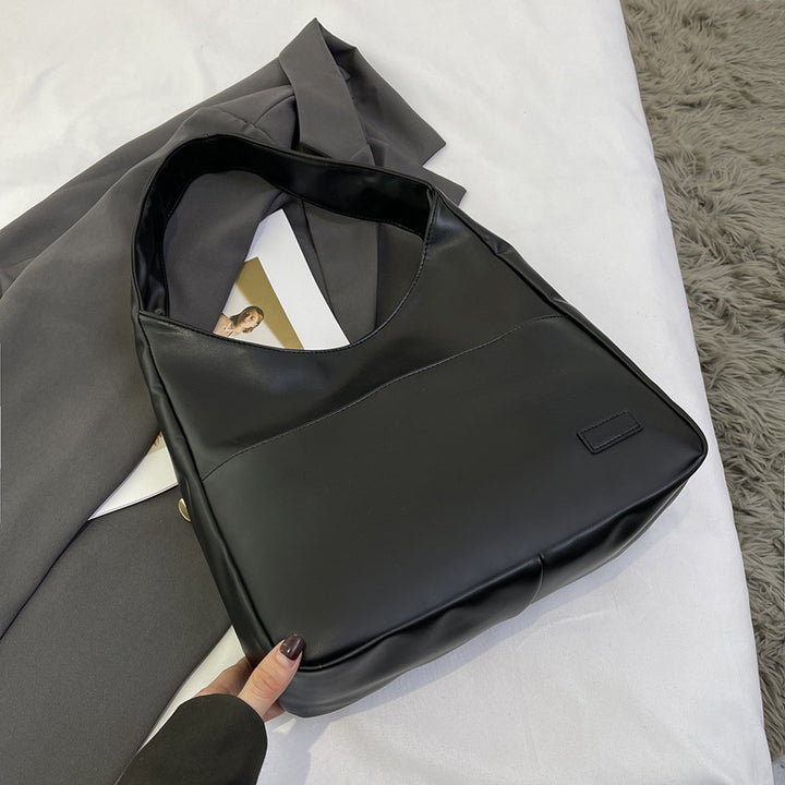 Damen Hobo-Tasche aus hochwertigem, geschmeidigem Kunstleder mit vielseitigen Trageoptionen Nord Taschen