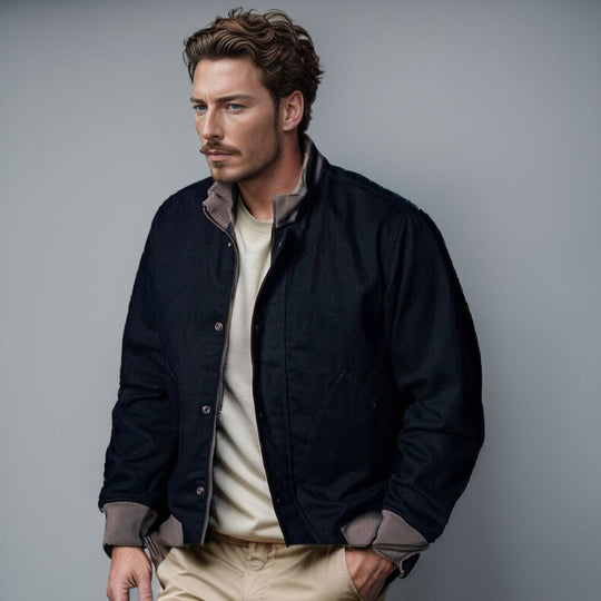 Herren Kurzblouson mit Stehkragen, verdeckter Druckknopfleiste und Rippbündchen Nord Taschen