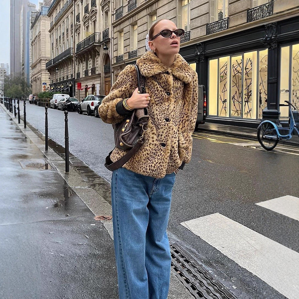 Damen Boxy-Kurzmantel aus Fauxfur mit Allover-Leopardenmuster und umlegbarem Schalkragen Nord Taschen