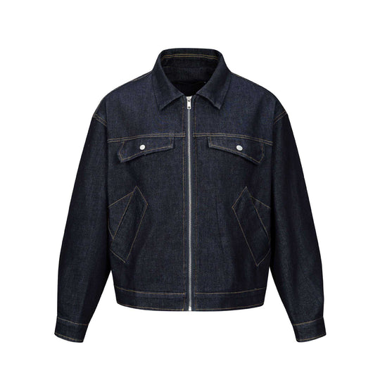 Unisex Kastig geschnittener Denim‑Blouson mit Metallreißverschluss und Pattentaschen Nord Taschen