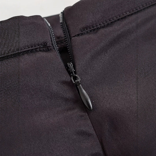 Damen Satin-Midirock mit hohem Bund, seitlichem Schlitz und dekorativen Froschverschlüssen Nord Taschen