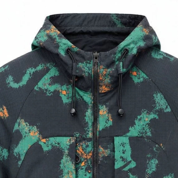 Herren Technische Camouflage-Outdoorjacke mit Kapuze, Ripstop und Multifunktionstaschen Nord Taschen