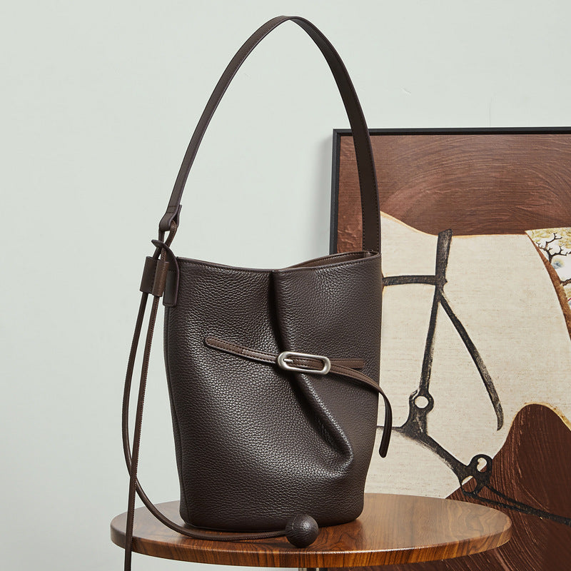 Damen Hobo-Tasche mit stilvollem Design und praktischen Fächern Nord Taschen
