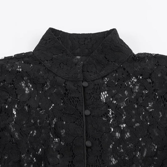 Damen kurz geschnittene transparente Spitzenbluse mit Stehkragen, Stoffknoopfleiste und gerafften Puffärmeln Nord Taschen