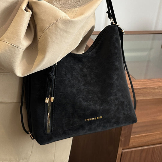 Damen Hobo-Tasche aus hochwertigem Kunstleder mit dekorativen Reißverschlussdetails Nord Taschen