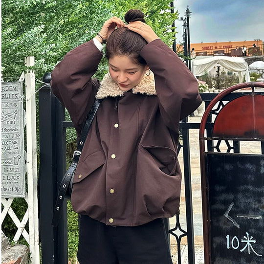 Damen Kurze Oversize-Boxy-Jacke mit Teddykragen und Druckknopfverschluss Nord Taschen