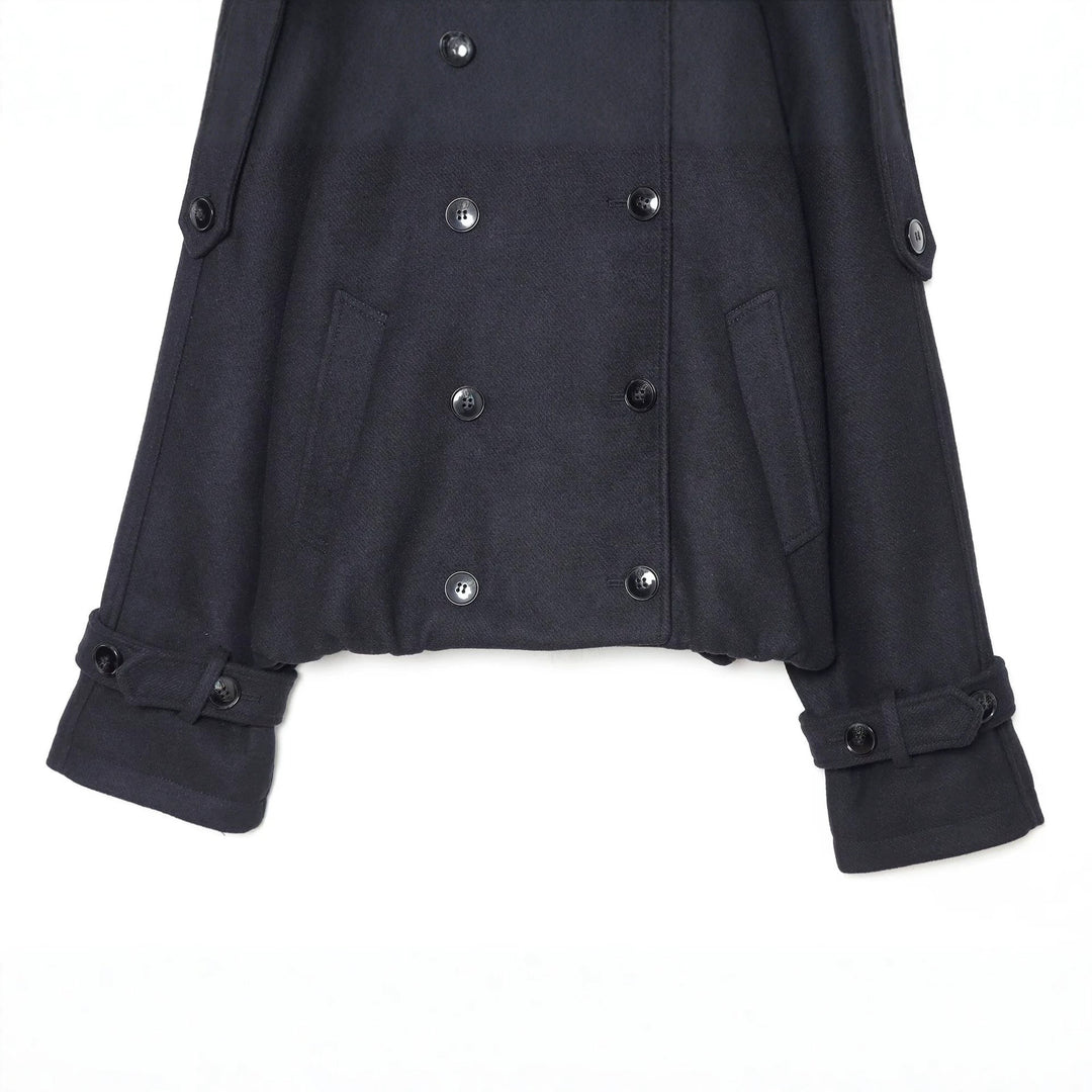 Damen Kurzer Doppelreihiger Cape‑Mantel mit hohem Stehkragen und Epauletten Nord Taschen