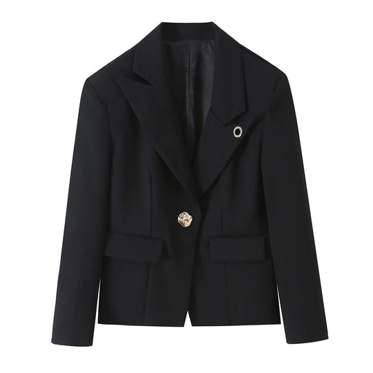 Damen Taillierter Kurzblazer mit dekorativem Metallknopf und Pattentaschen Nord Taschen