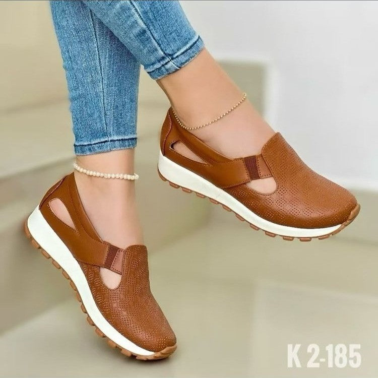 Damen  atmungsaktive Slip-On Keilsneaker aus Kunstleder mit Cut-Outs und gepolsterter Komfortsohle Nord Taschen