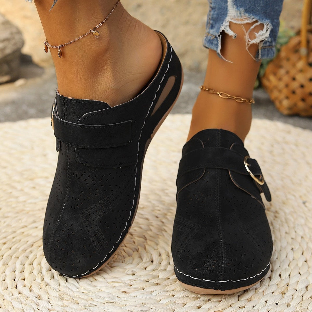 Damen Bequeme Clogs mit perforiertem Leder Nord Taschen