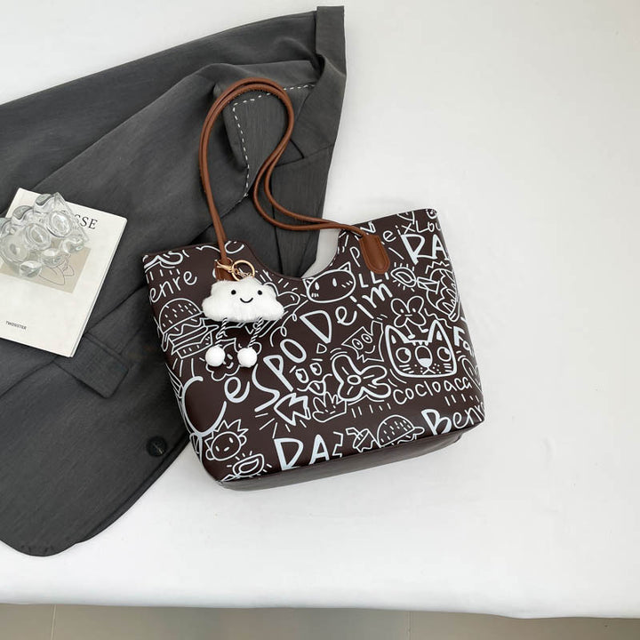 Damen modische Beuteltasche mit verspieltem Anhänger Nord Taschen