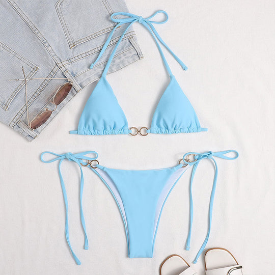 Damen Triangel-Bikini mit raffinierten Rüschen und goldenen Akzenten