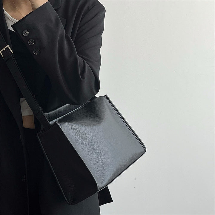 Damen Umhängetasche aus hochwertigem Leder mit praktischen Fächern Nord Taschen