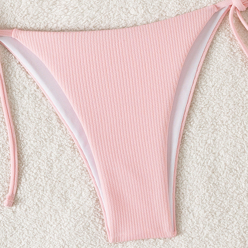 Damen Triangel-Bikini mit verstellbaren Riemen und raffinierten Details