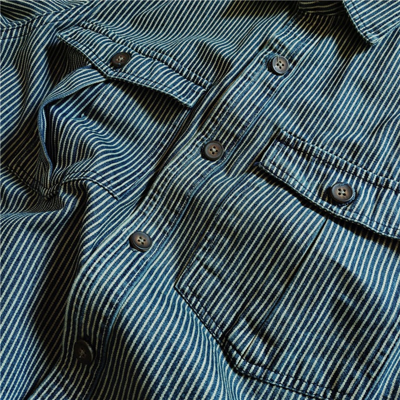 Herren Gestreiftes Baumwoll-Worker-Hemd mit aufgesetzten Brusttaschen und durchgehender Knopfleiste Nord Taschen