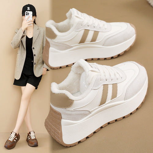 Damen Plateau Sneakers mit weich gefüttert Innenausstattung und modischen Akzenten Nord Taschen