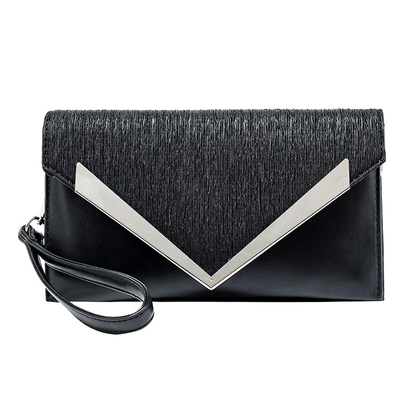 Damen Clutch mit modernem Design und stilvollen Akzenten Nord Taschen