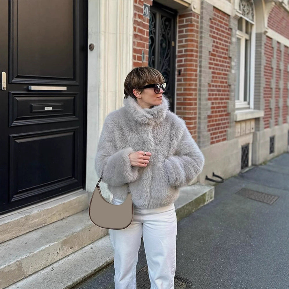Damen Kurze Boxy‑Jacke aus hochflorigem Kunstpelz mit hohem Schalkragen Nord Taschen