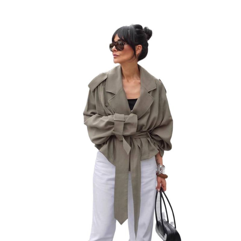 Damen Oversize Trenchjacke im Cropped-Schnitt mit Bindegürtel, überschnittenen Schultern und Ballonärmeln Nord Taschen