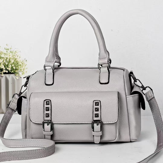 Damen Designer-Tasche mit strukturierter Lederoberfläche und praktischer Umhängemöglichkeit Nord Taschen