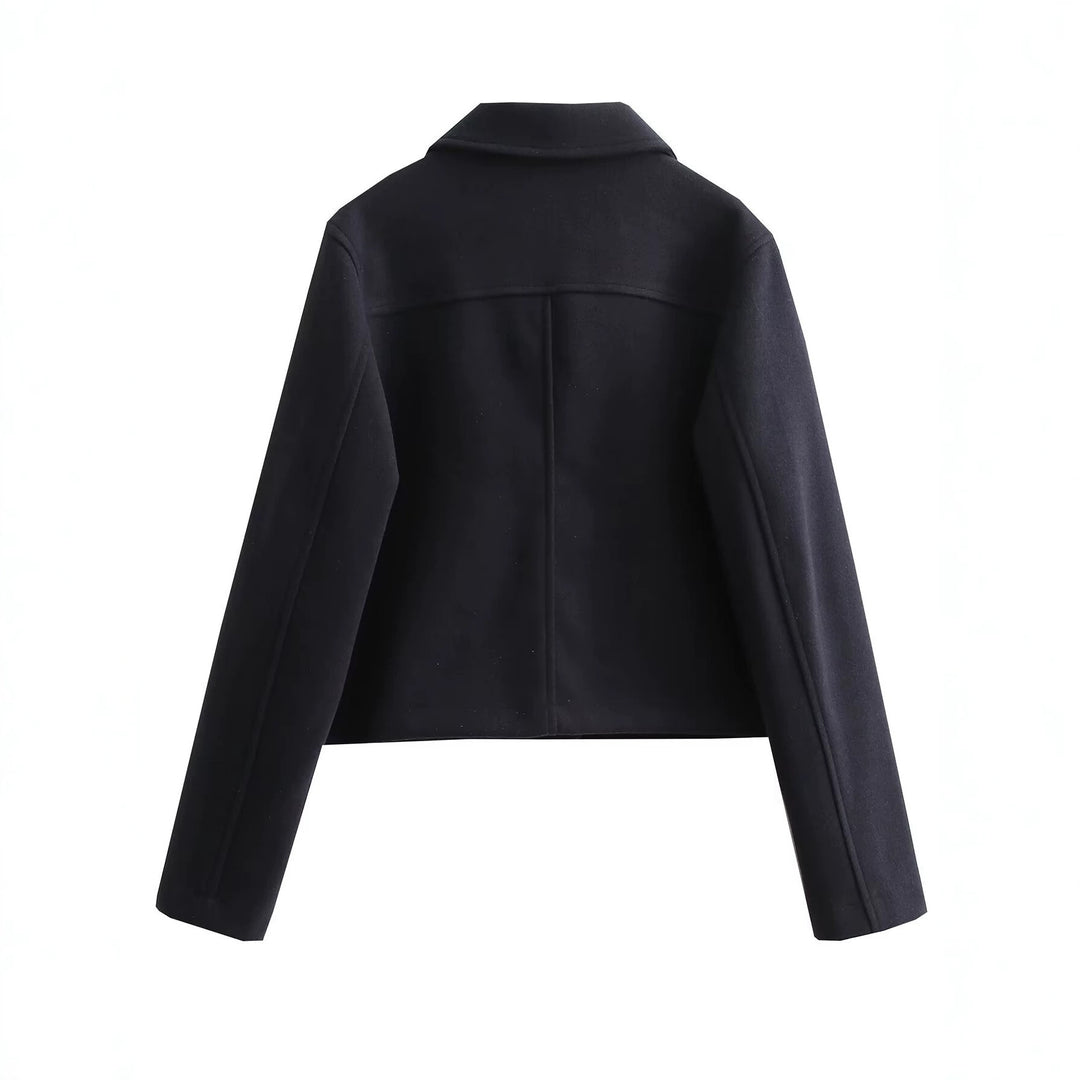 Damen Kurze Boxy-Wollmix-Jacke mit aufgesetzten Pattentaschen und goldfarbenen Zierknöpfen Nord Taschen