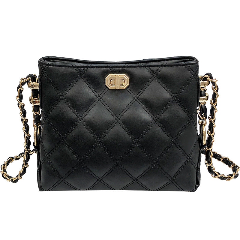 Damen Umhängetasche mit modernem Karomuster und eleganter Kettenverzierung Nord Taschen