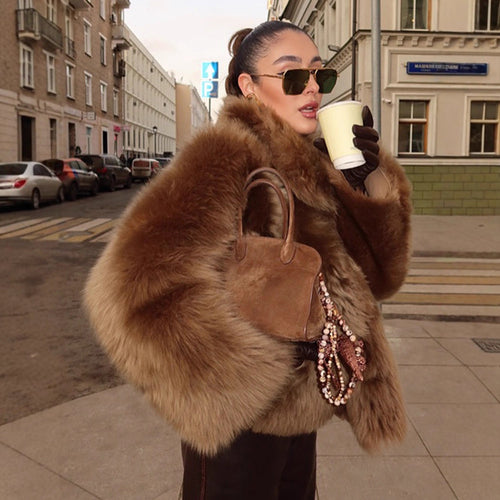 Damen Kurzjacke im Teddy‑Style mit voluminösem Schalkragen und soften Faux‑Fur‑Textur Nord Taschen