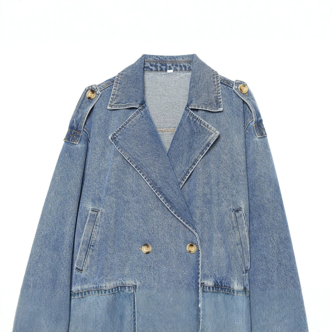 Damen kurze Double-Breasted Jeansjacke mit Überschlagkragen, Schulterklappen und gesmoktem Saum Nord Taschen