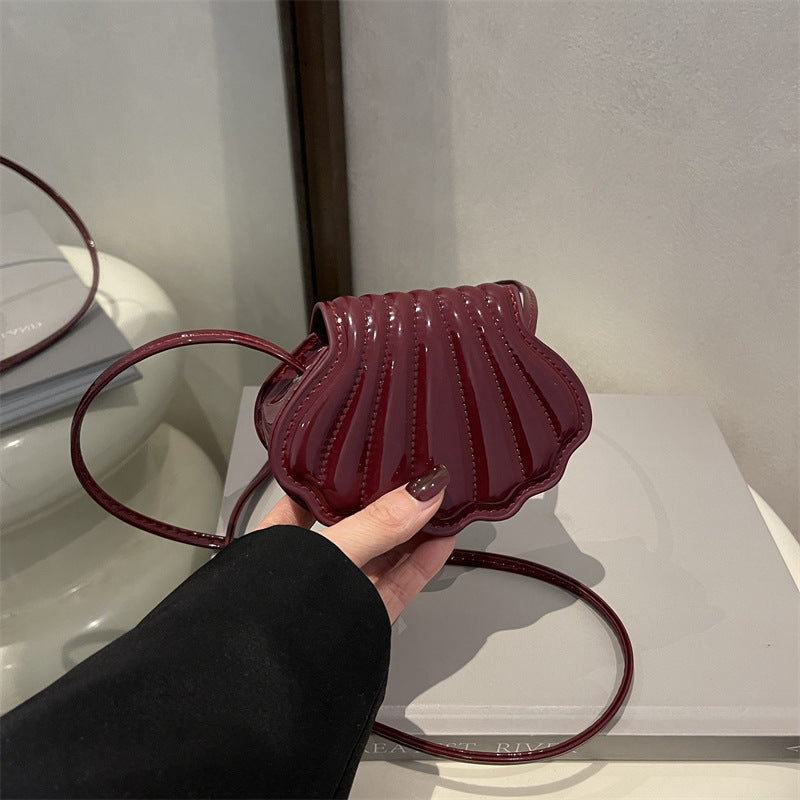 Damen Handtasche im stilvollen Muschel-Design Nord Taschen