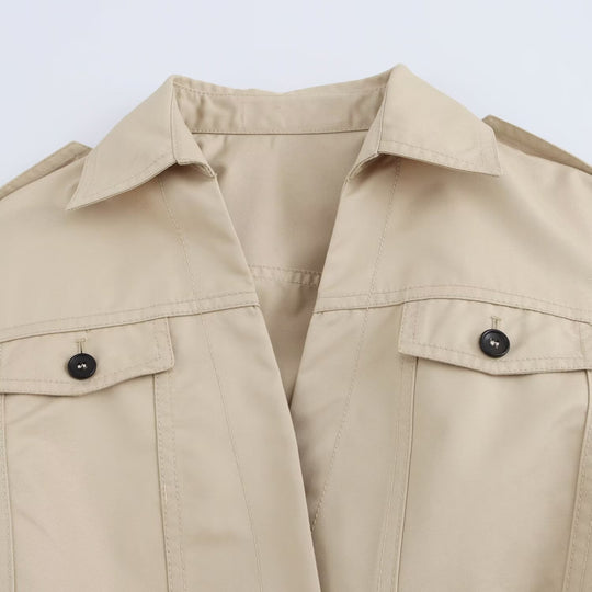 Damen Langer taillierter Trenchcoat mit Bindegürtel, Hemdkragen und Schulterpatten Nord Taschen
