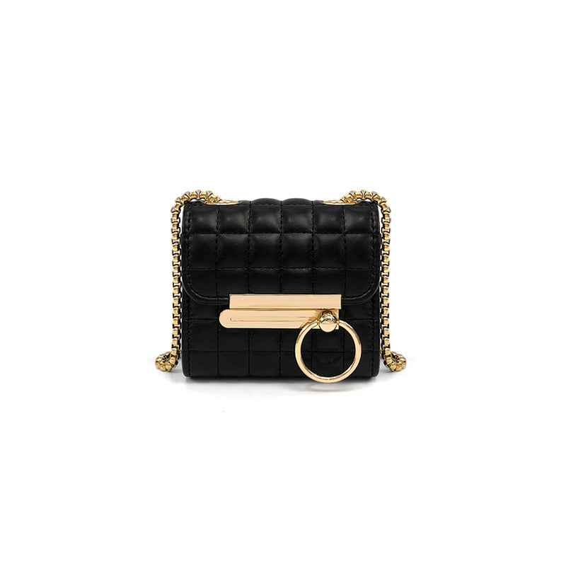 Damen Clutch mit stilvollem Kettenriemen und eleganter Steppverarbeitung Nord Taschen