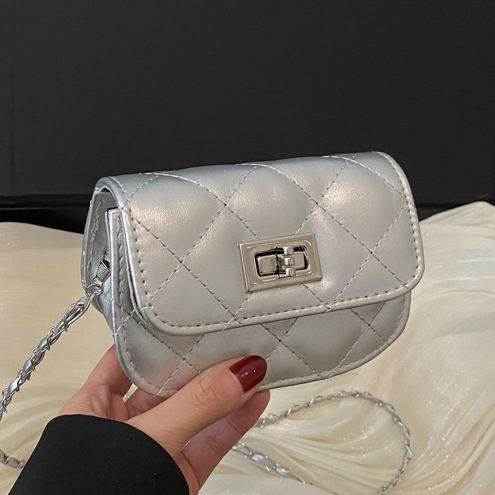 Damen Clutch mit elegantem Steppmuster und hochwertigen Akzenten Nord Taschen
