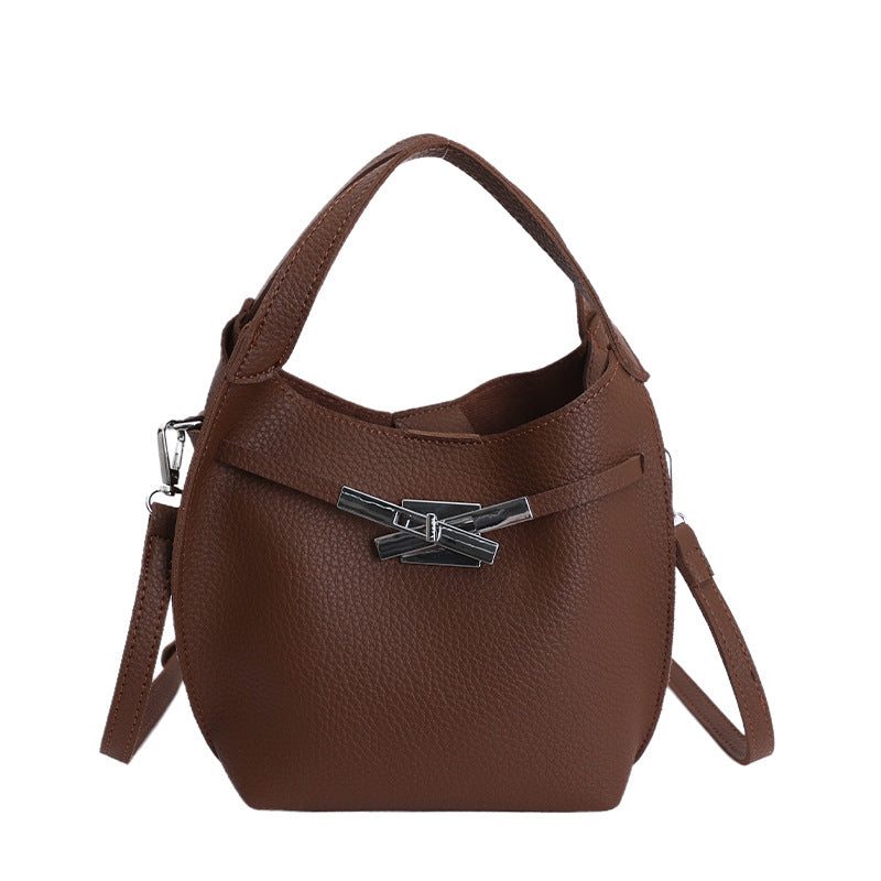 Damen Handtasche mit abnehmbarem Plüschanhänger Nord Taschen