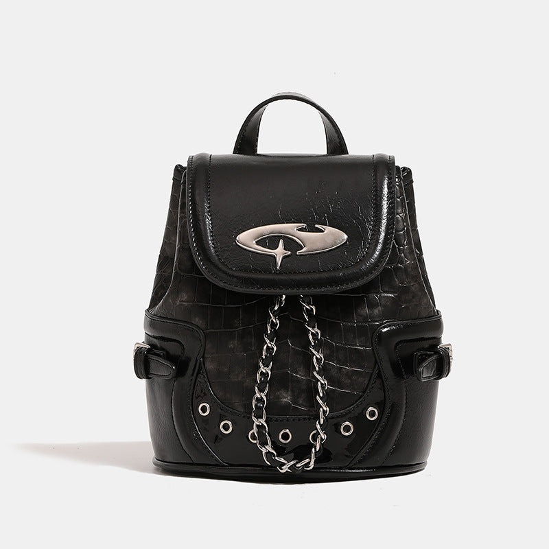 Damen Rucksacktasche mit modischem Kroko-Design und eleganten Metallakzenten Nord Taschen