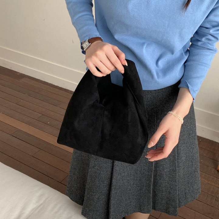 Damen Schultertasche aus weichem Veloursleder mit modernem Knotenakzent Nord Taschen