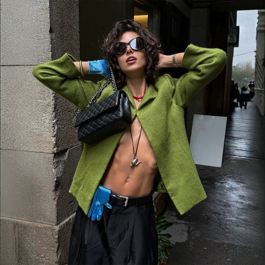 Damen Kurzblazer aus strukturiertem Bouclé mit kastiger Silhouette Nord Taschen