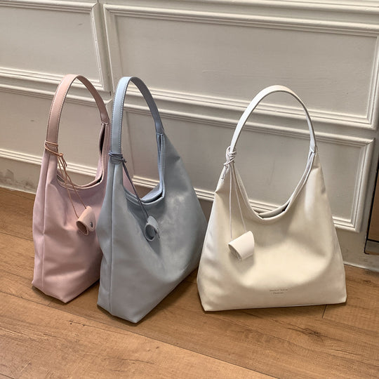 Damen Hobo-Tasche aus hochwertigem, geschmeidigem Kunstleder mit praktischem Kordelzug Nord Taschen