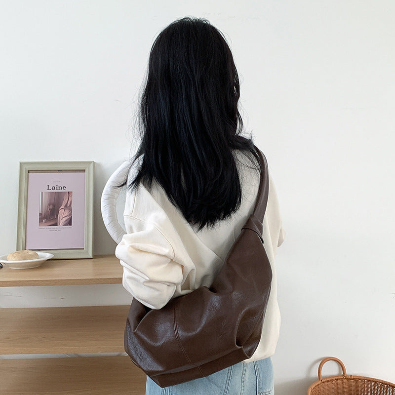 Damen Hobo-Tasche mit kunstvollem Faltendesign und weichem Kunstleder Nord Taschen