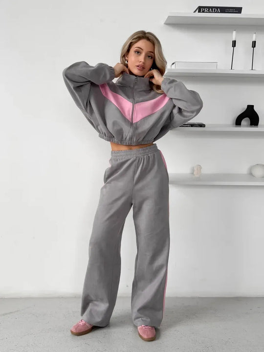 Damen cropped Zipjacke und weite Trackpants mit kontrastierendem Seitenstreifen Nord Taschen