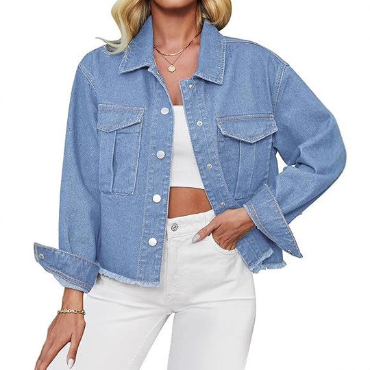 Damen Kurz geschnittene Oversize-Jeansjacke mit rohem Saum und aufgesetzten Brusttaschen Nord Taschen