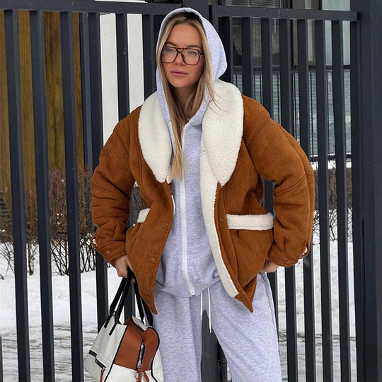 Damen Oversized Lammfellimitat Jacke mit großem Schalkragen Nord Taschen