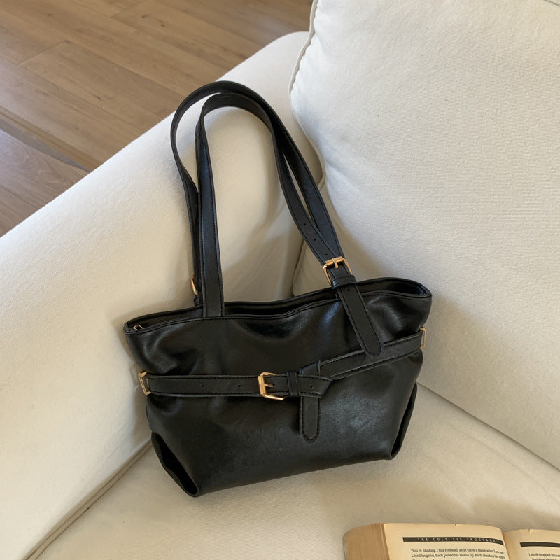 Damen Handtasche mit hochwertigem Kunstleder und elegantem Gurtverschluss Nord Taschen