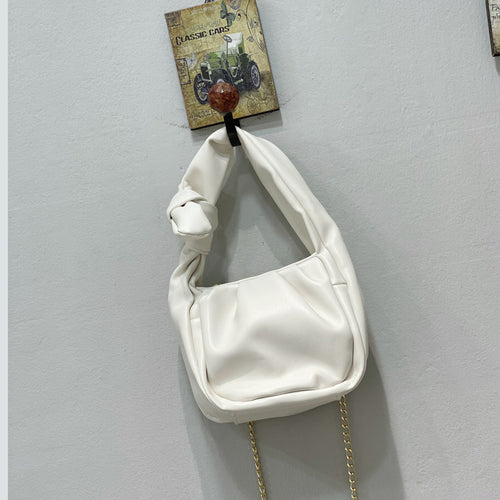 Damen Hobo-Tasche mit knotenförmigem Griff und eleganter Kettenverzierung Nord Taschen