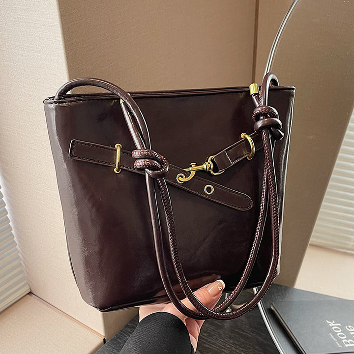Damen Elegante Handtasche mit goldenen Akzenten Nord Taschen